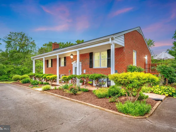 22 Ivan Ln, Fredericksburg, VA 22406