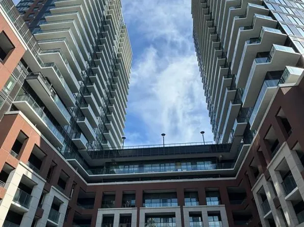 4010 Eglinton Ave W #2307, Etobicoke, ON M9A 4M2
