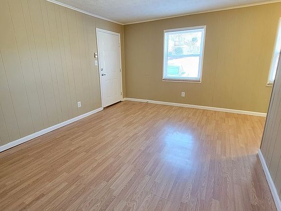3rd image of 310 Watauga Dr APT 13