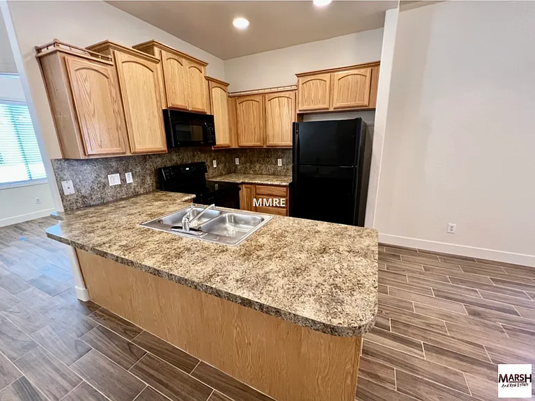 142 N Drexel St — Photo 6
