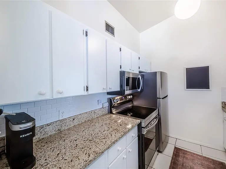 722 White Pine Tree Rd #82 — Photo 9