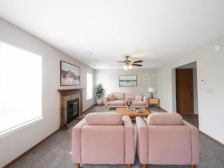 10325 Liverpool Way — Photo 4
