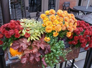 38 Robinson Rd, Falmouth, MA 02540