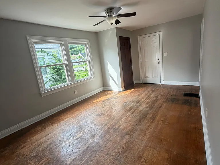 1238 Central Ave — Photo 4