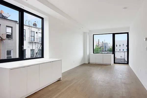 Rented by EXR | media 6