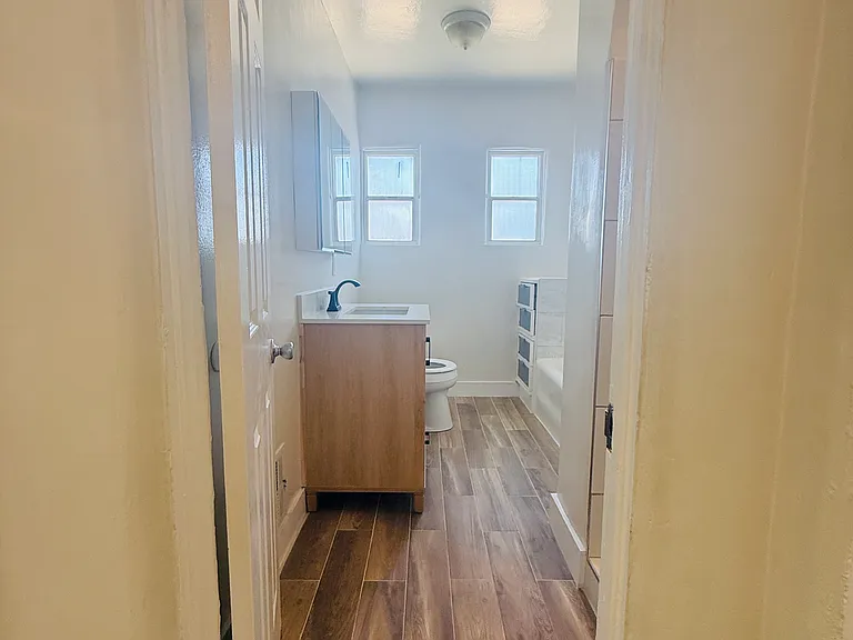818 S Shenandoah St — Photo 25