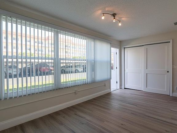 5th image of 3128 59th St S APT 110