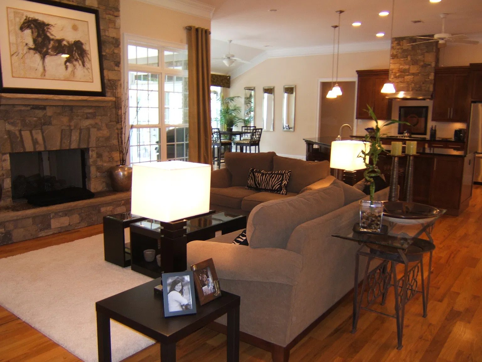 4 bed, 3.5 bath, 2856 sqft, $2,500 — Photo 3