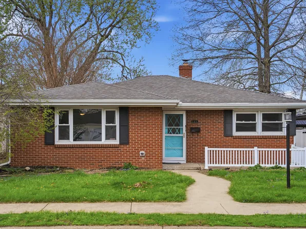808 W 15th St, Sterling, IL 61081