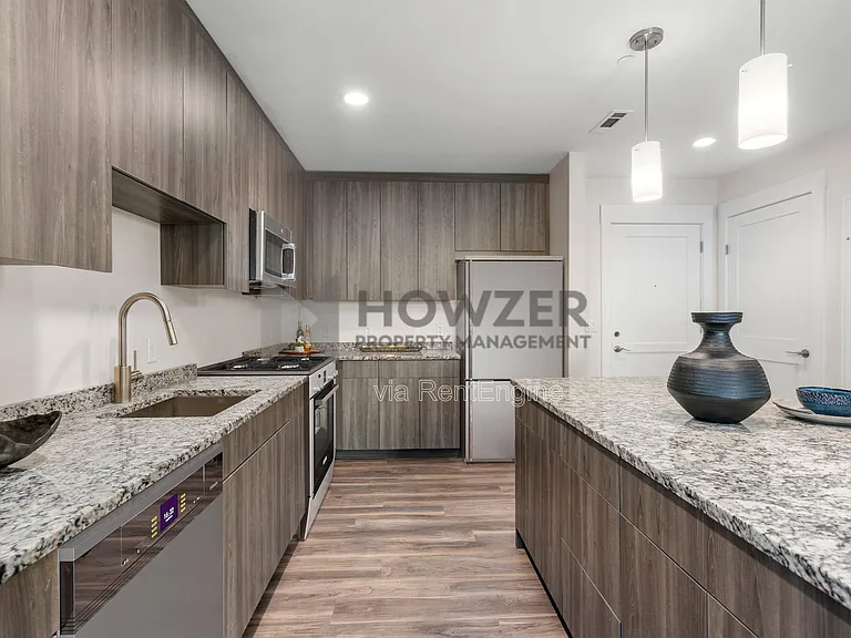 850 Falmouth Rd — Photo 15