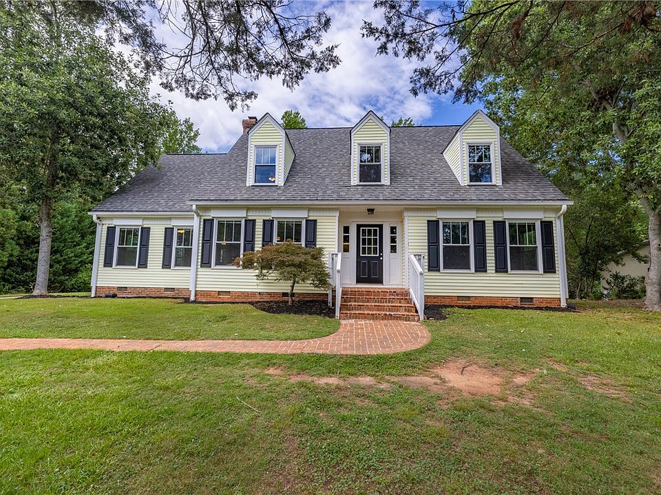 1st image of 105 Knossus Ct
