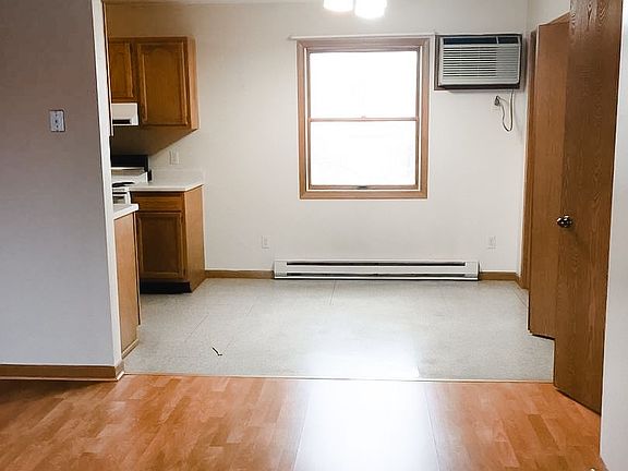 4th image of 716 Sloan St APT E