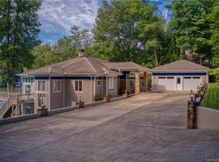 346 Chapel Point Rd, Lake Lure, NC 28746