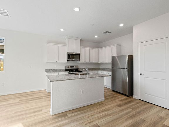 5th image of 2270 Espana Lane