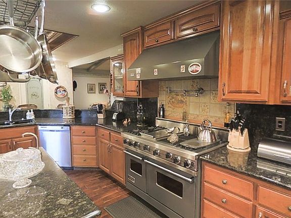 4th image of 13621 Stacy Lynn Dr