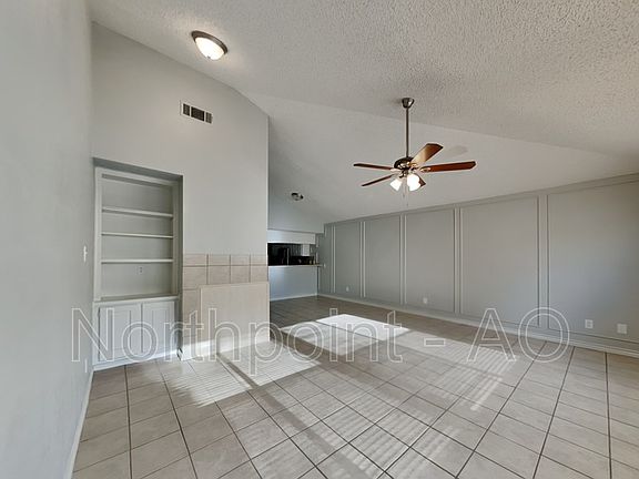 4th image of 706 Monique Pl