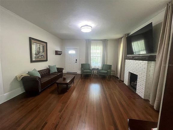 3rd image of 134 N Stone St