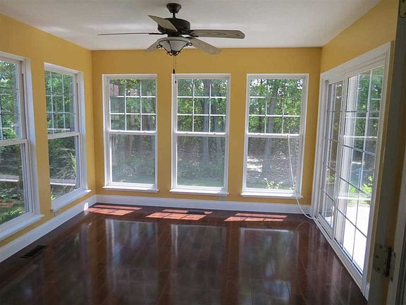 5th image of 2325 Winterset Dr