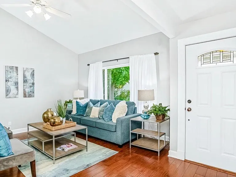 Entry & living room