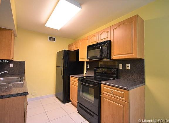 4th image of 4646 NW 97th Pl