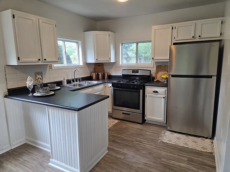 648 S Lincoln Ave — Photo 5