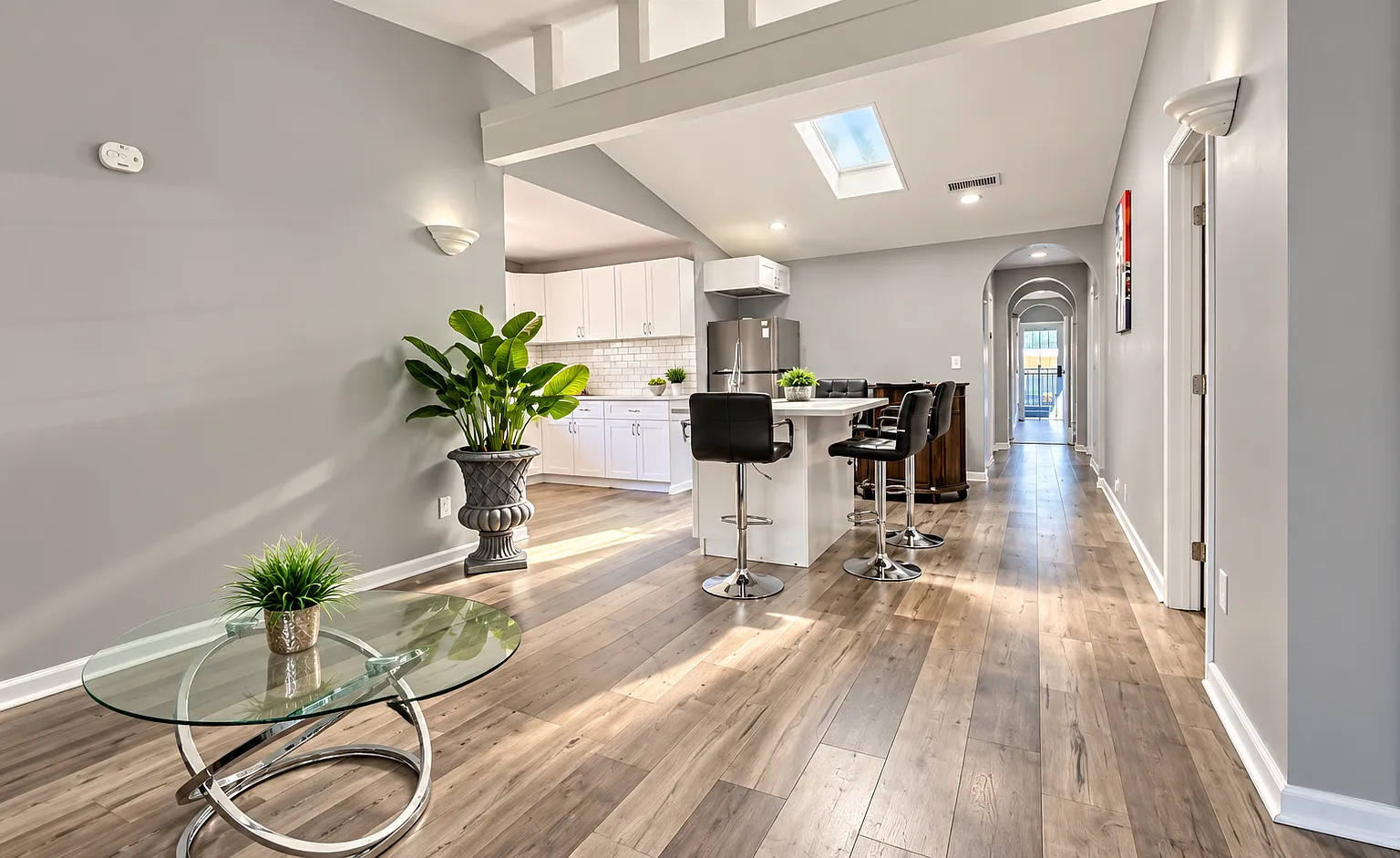 5 bed, 1540 sqft, $6,500 — Photo 3