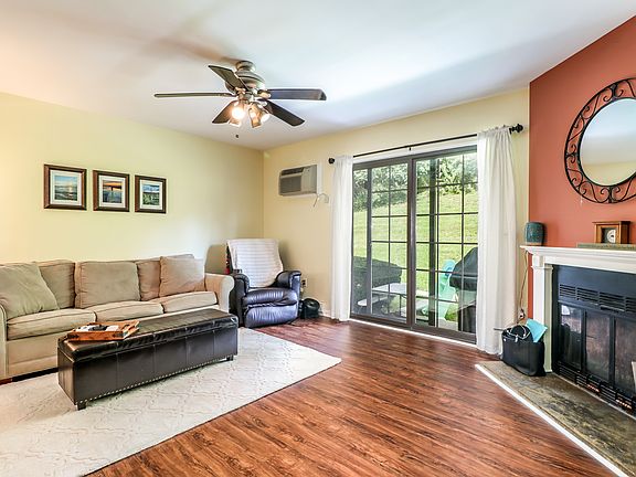 124 Aspetuck Village