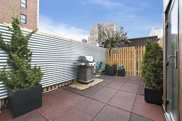 Sold by Compass | media 24