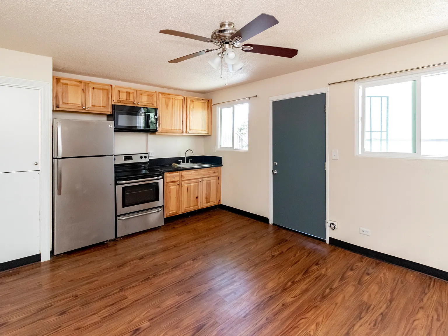 1 bed, 400 sqft, $1,650 — Photo 1