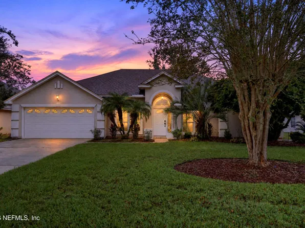 384 MAPLEWOOD Drive, St. Johns, FL 32259