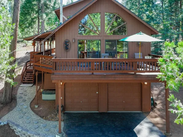 2575 Chamonix Dr, Arnold, CA 95223