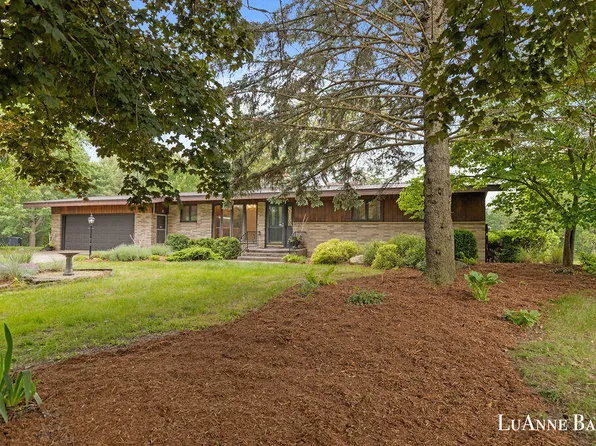 13467 Northland Dr NE, Cedar Springs, MI 49319