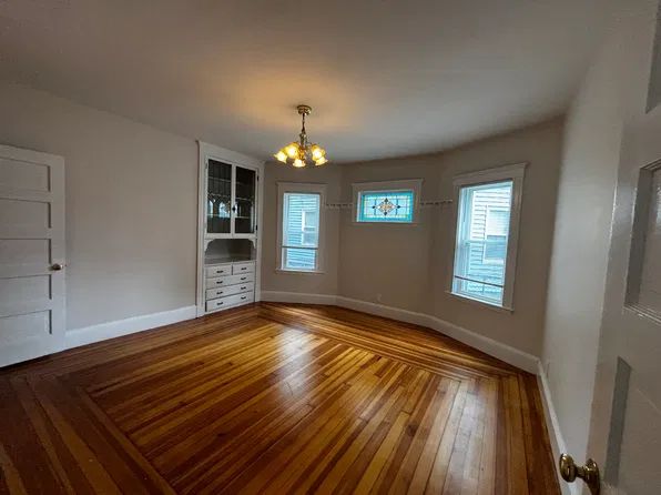 25 Howes St APT 1, Dorchester, MA 02125
