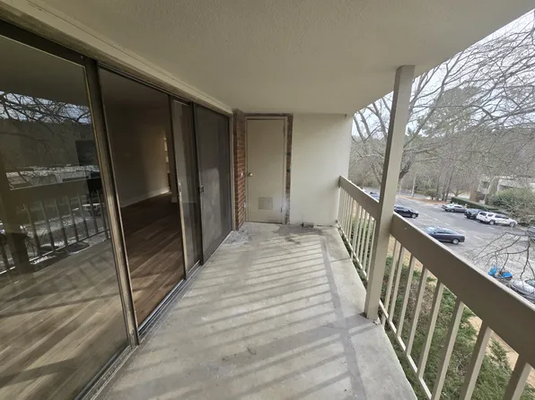 500 Umstead Dr, Chapel Hill, NC