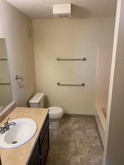 Meadow Wood Of Ames Apartment Building - 205 — Photo 2