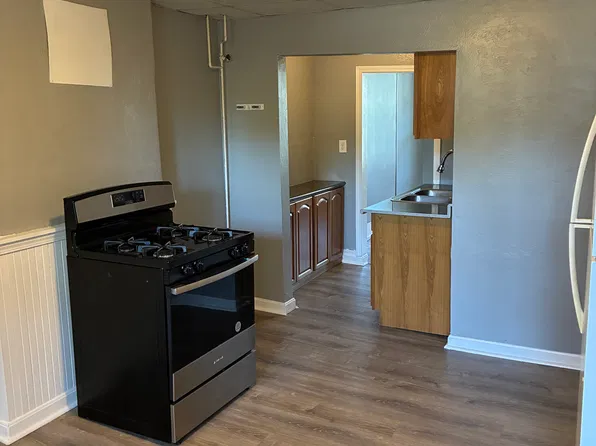 387 Hamilton St #2, Southbridge, MA 01550