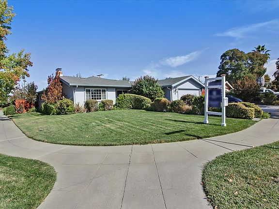 4th image of 1391 Rodney Dr