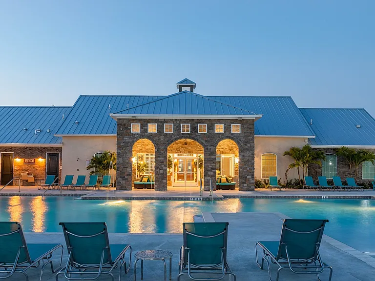 Lakeland Grand — Photo 14