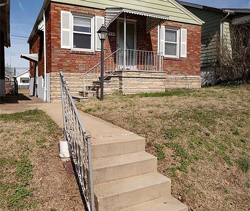 2nd image of 4503 Tholozan Ave
