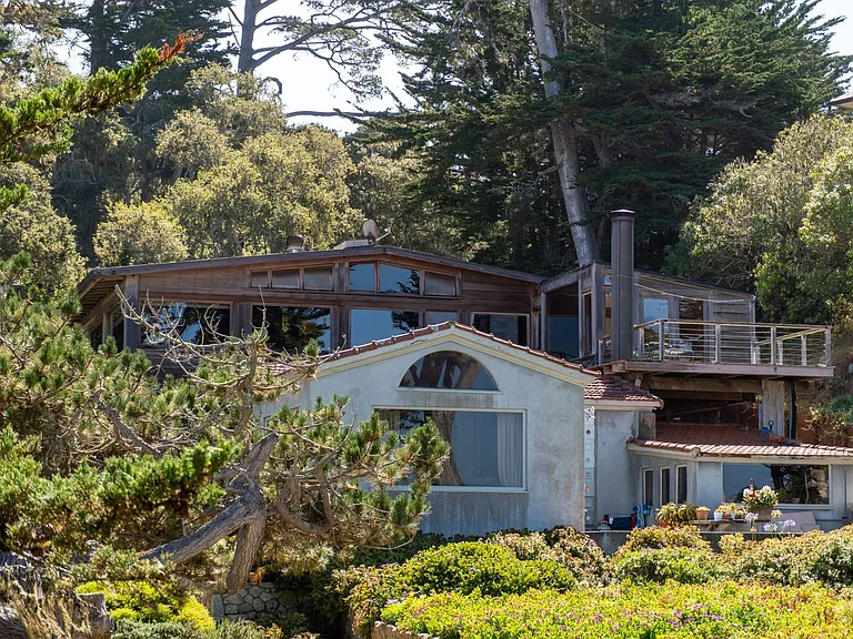 100 Highway 1 — Photo 25