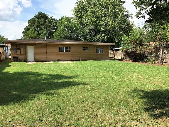 3rd image of 1379 N 78th Ave E