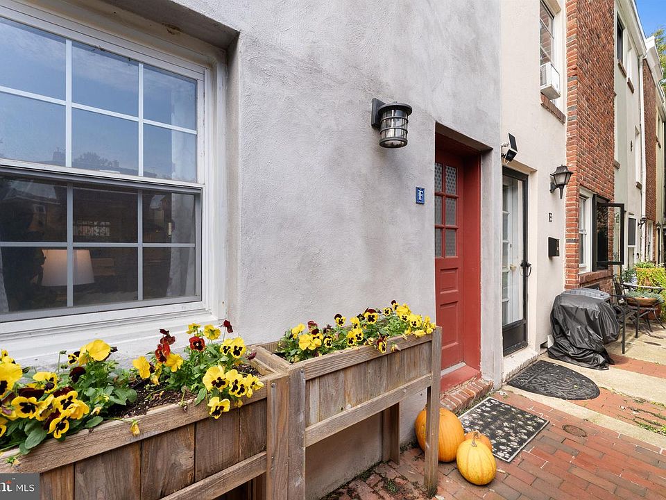 1st image of 718 Addison St APT F
