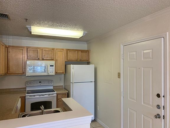3rd image of 4020 Crockers Lake Blvd APT 515