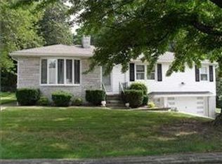 35 Fountain St, North Smithfield, RI 02896