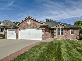 19806 Maple St, Gretna, NE 68028