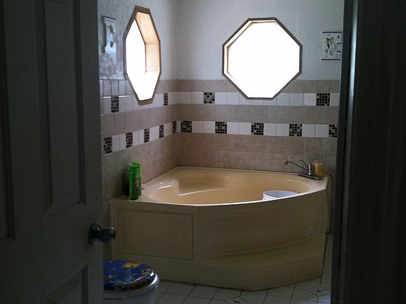 5th image of 133 Apple Valley Ln