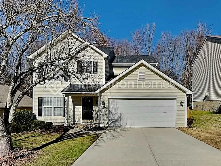 196 Markham Dr — Photo 1