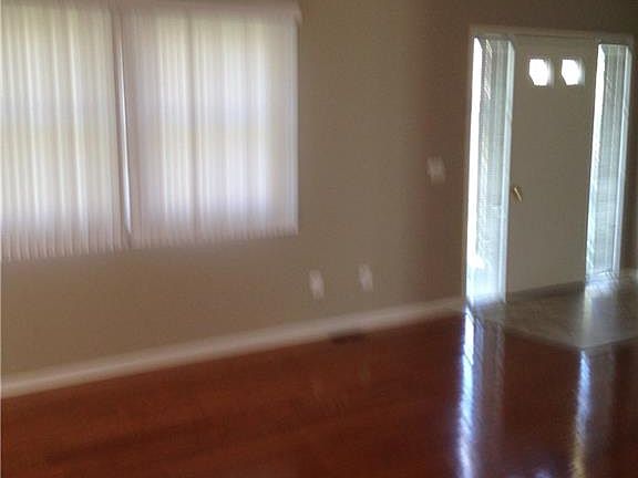4th image of 5317 Breeze Hill Pl
