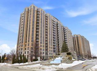 8 Mondeo Dr Unit 920, Toronto, ON M1P 5C7