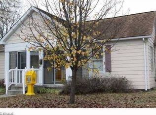 102 N 3rd Ave, Hopewell, VA 23860